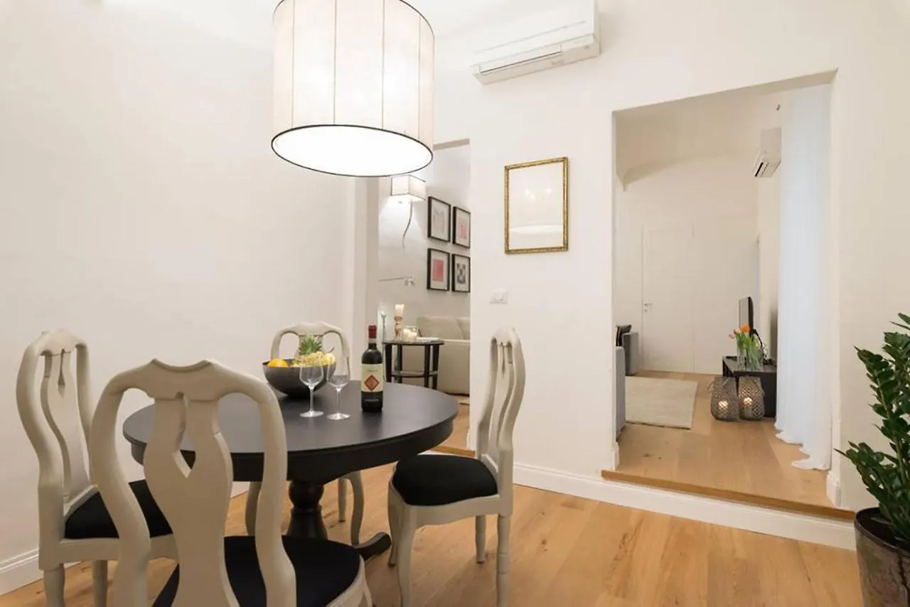 Tg - One Bedroom Luxury Apartment In The Fashion District Florence Italy