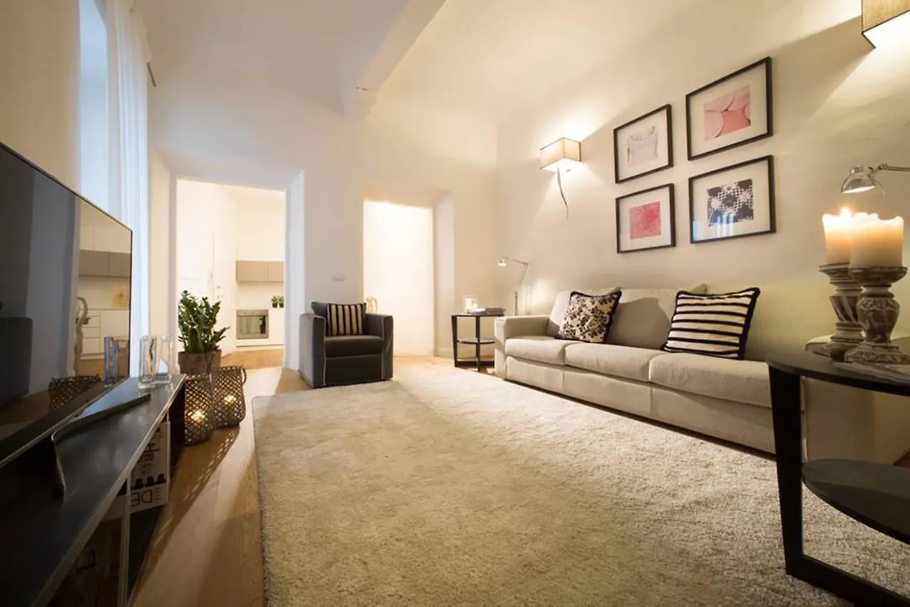 Tg - One Bedroom Luxury Apartment In The Fashion District Florencja 0*,  Włochy